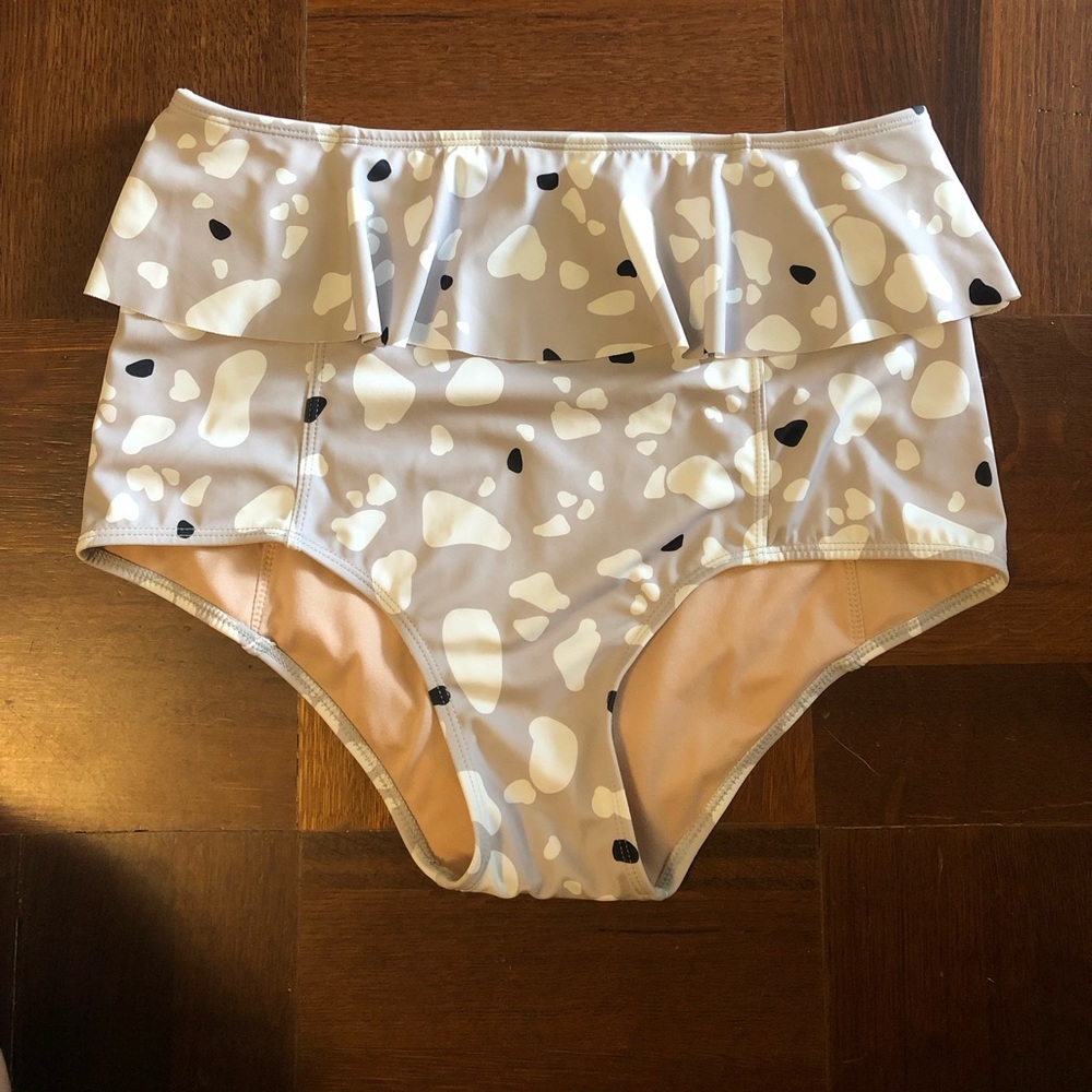 Kortni Jeane peplum bottoms